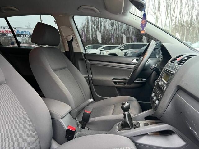 Сірий Фольксваген Гольф, об'ємом двигуна 1.4 л та пробігом 216 тис. км за 5400 $, фото 16 на Automoto.ua