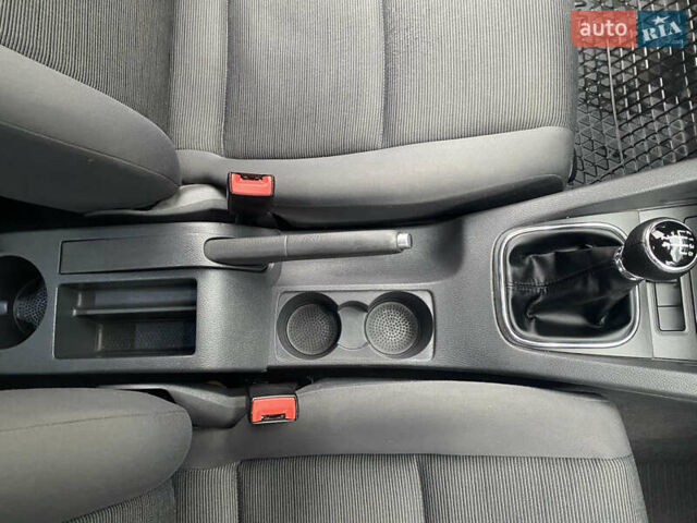 Сірий Фольксваген Гольф, об'ємом двигуна 1.6 л та пробігом 203 тис. км за 5200 $, фото 20 на Automoto.ua