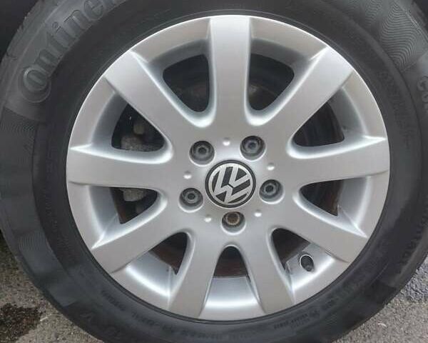 Сірий Фольксваген Гольф, об'ємом двигуна 1.6 л та пробігом 257 тис. км за 6200 $, фото 5 на Automoto.ua