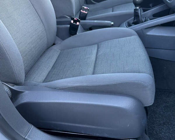 Серый Фольксваген Гольф, объемом двигателя 1.4 л и пробегом 202 тыс. км за 5600 $, фото 74 на Automoto.ua