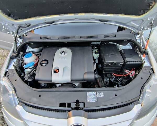 Серый Фольксваген Гольф, объемом двигателя 1.6 л и пробегом 185 тыс. км за 5800 $, фото 28 на Automoto.ua