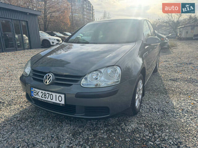 Серый Фольксваген Гольф, объемом двигателя 1.6 л и пробегом 180 тыс. км за 5900 $, фото 32 на Automoto.ua