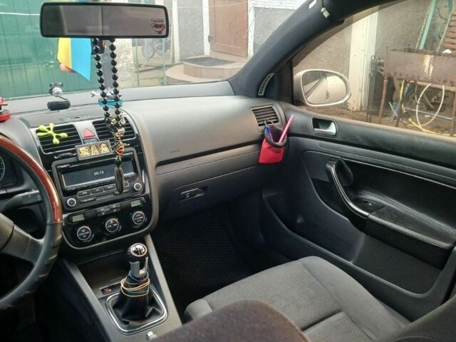 Серый Фольксваген Гольф, объемом двигателя 1.9 л и пробегом 320 тыс. км за 6000 $, фото 2 на Automoto.ua