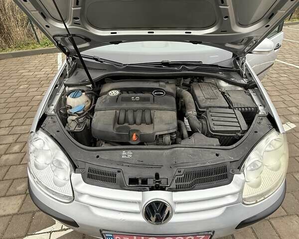 Серый Фольксваген Гольф, объемом двигателя 1.6 л и пробегом 181 тыс. км за 5500 $, фото 14 на Automoto.ua