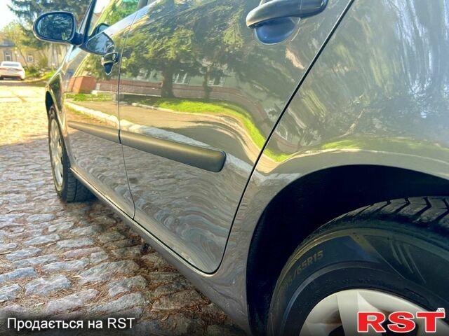 Сірий Фольксваген Гольф, об'ємом двигуна 1.4 л та пробігом 197 тис. км за 5500 $, фото 7 на Automoto.ua