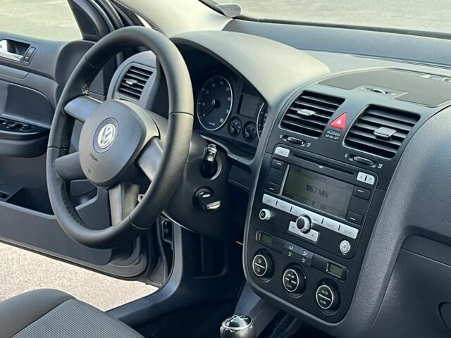 Сірий Фольксваген Гольф, об'ємом двигуна 0 л та пробігом 228 тис. км за 5500 $, фото 9 на Automoto.ua