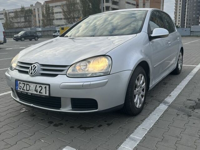 Серый Фольксваген Гольф, объемом двигателя 1.9 л и пробегом 380 тыс. км за 2550 $, фото 2 на Automoto.ua