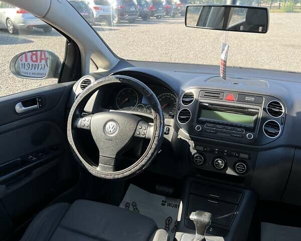 Серый Фольксваген Гольф, объемом двигателя 1.97 л и пробегом 217 тыс. км за 6800 $, фото 12 на Automoto.ua