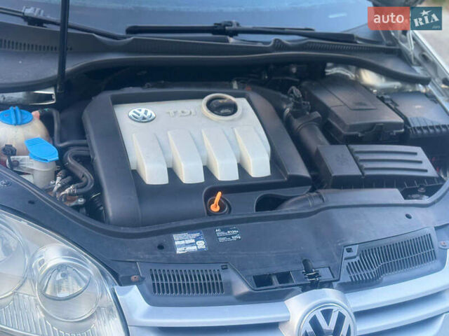 Сірий Фольксваген Гольф, об'ємом двигуна 1.9 л та пробігом 250 тис. км за 5500 $, фото 3 на Automoto.ua