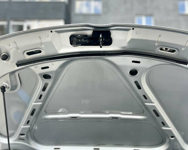 Серый Фольксваген Гольф, объемом двигателя 1.6 л и пробегом 287 тыс. км за 5800 $, фото 12 на Automoto.ua