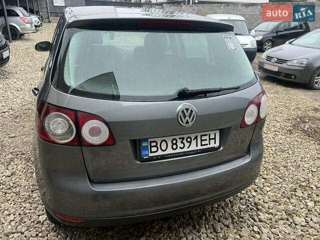 Серый Фольксваген Гольф, объемом двигателя 1.6 л и пробегом 224 тыс. км за 4299 $, фото 4 на Automoto.ua