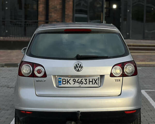 Фольксваген Гольф 2005 у Вінниці на Automoto.ua Сірий Фольксваген Гольф, об'ємом двигуна 1.97 л та пробігом 325 тис. км за 6900 $, фото 4 на Automoto.ua