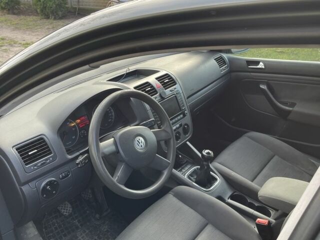 Серый Фольксваген Гольф, объемом двигателя 1.9 л и пробегом 300 тыс. км за 2650 $, фото 5 на Automoto.ua