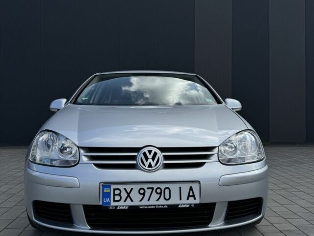 Серый Фольксваген Гольф, объемом двигателя 1.6 л и пробегом 225 тыс. км за 5600 $, фото 6 на Automoto.ua