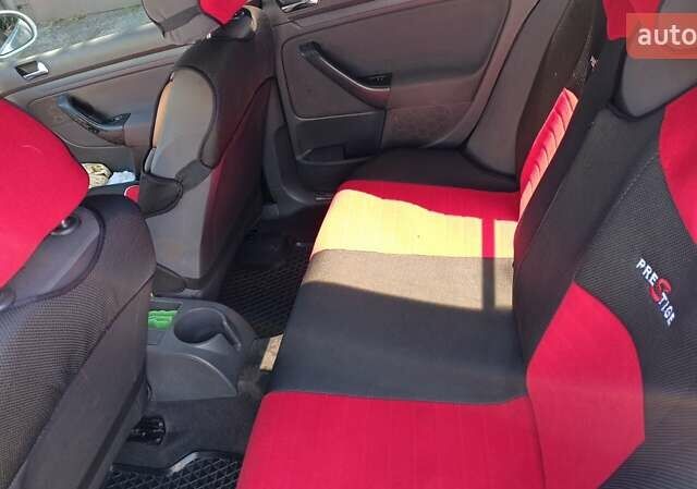 Сірий Фольксваген Гольф, об'ємом двигуна 1.6 л та пробігом 211 тис. км за 4700 $, фото 8 на Automoto.ua