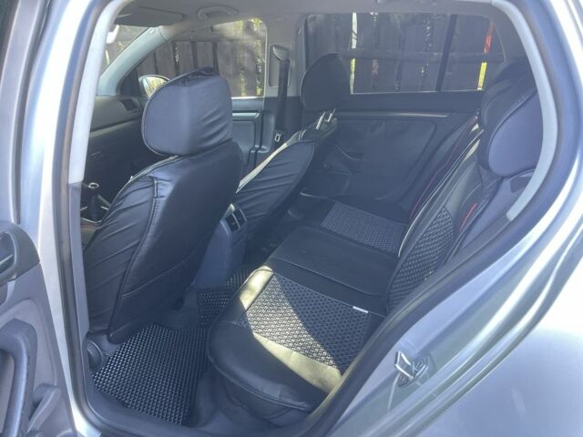 Серый Фольксваген Гольф, объемом двигателя 2 л и пробегом 251 тыс. км за 5400 $, фото 14 на Automoto.ua