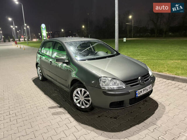 Серый Фольксваген Гольф, объемом двигателя 1.4 л и пробегом 273 тыс. км за 5200 $, фото 1 на Automoto.ua
