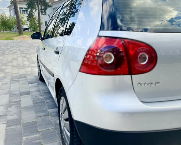 Серый Фольксваген Гольф, объемом двигателя 1.6 л и пробегом 287 тыс. км за 5800 $, фото 15 на Automoto.ua