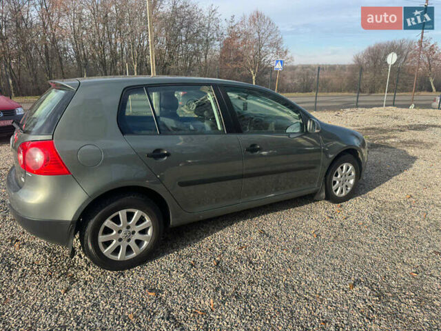 Серый Фольксваген Гольф, объемом двигателя 1.6 л и пробегом 180 тыс. км за 5900 $, фото 7 на Automoto.ua