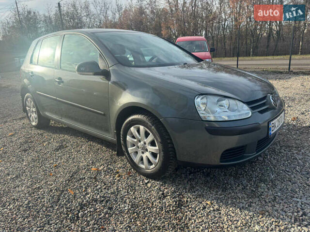 Серый Фольксваген Гольф, объемом двигателя 1.6 л и пробегом 180 тыс. км за 5900 $, фото 8 на Automoto.ua