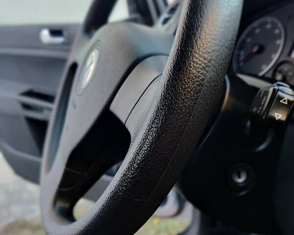 Сірий Фольксваген Гольф, об'ємом двигуна 1.6 л та пробігом 185 тис. км за 5800 $, фото 19 на Automoto.ua