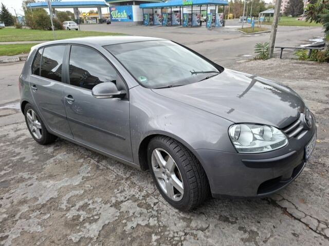 Фольксваген Гольф 2005 в Краматорске на Automoto.ua Серый Фольксваген Гольф, объемом двигателя 1.6 л и пробегом 213 тыс. км за 6300 $, фото 2 на Automoto.ua