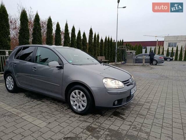 Серый Фольксваген Гольф, объемом двигателя 1.6 л и пробегом 331 тыс. км за 5100 $, фото 6 на Automoto.ua