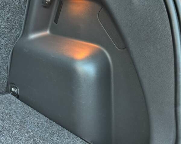 Сірий Фольксваген Гольф, об'ємом двигуна 1.6 л та пробігом 185 тис. км за 5800 $, фото 26 на Automoto.ua