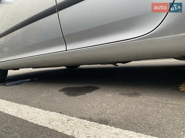 Сірий Фольксваген Гольф, об'ємом двигуна 1.6 л та пробігом 203 тис. км за 5200 $, фото 7 на Automoto.ua