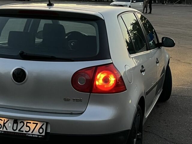 Серый Фольксваген Гольф, объемом двигателя 1.9 л и пробегом 330 тыс. км за 3300 $, фото 3 на Automoto.ua