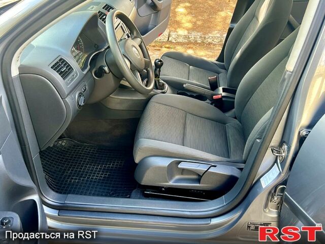 Сірий Фольксваген Гольф, об'ємом двигуна 1.4 л та пробігом 197 тис. км за 5500 $, фото 6 на Automoto.ua