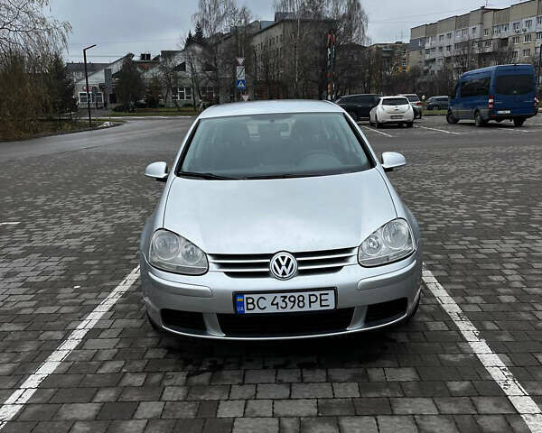 Сірий Фольксваген Гольф, об'ємом двигуна 1.6 л та пробігом 182 тис. км за 6000 $, фото 1 на Automoto.ua