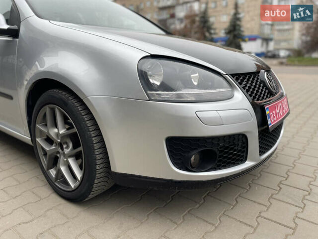 Серый Фольксваген Гольф, объемом двигателя 1.6 л и пробегом 220 тыс. км за 5850 $, фото 5 на Automoto.ua