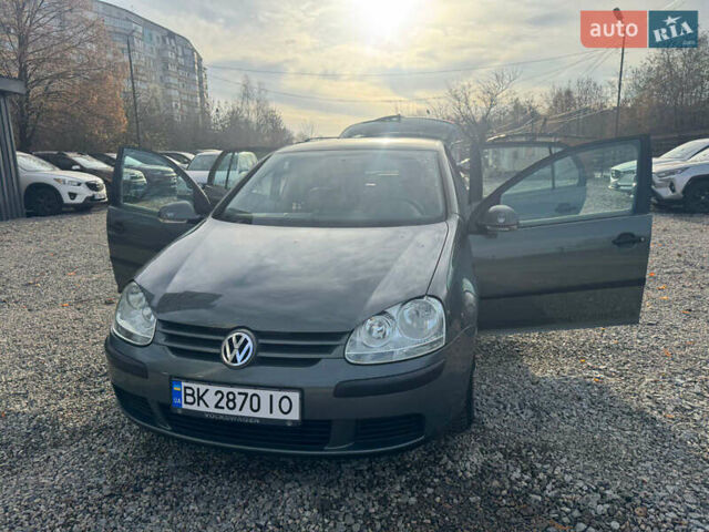 Серый Фольксваген Гольф, объемом двигателя 1.6 л и пробегом 180 тыс. км за 5900 $, фото 56 на Automoto.ua
