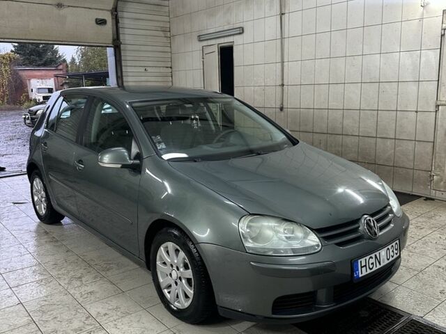 Серый Фольксваген Гольф, объемом двигателя 1.9 л и пробегом 300 тыс. км за 3200 $, фото 2 на Automoto.ua