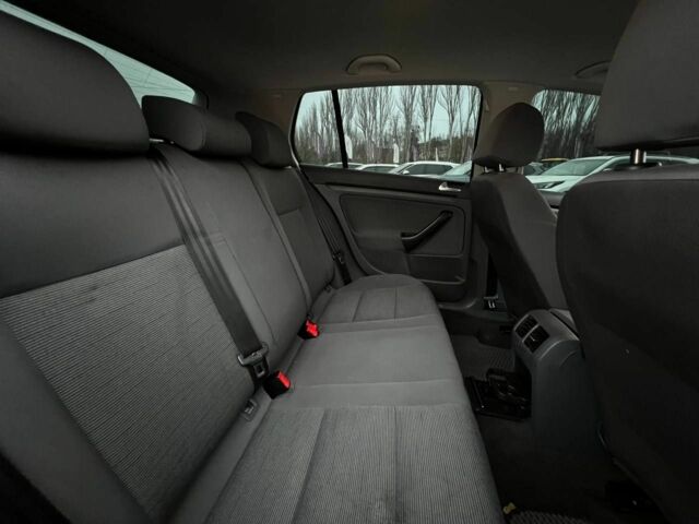 Сірий Фольксваген Гольф, об'ємом двигуна 1.4 л та пробігом 216 тис. км за 5400 $, фото 18 на Automoto.ua