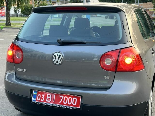 Сірий Фольксваген Гольф, об'ємом двигуна 0 л та пробігом 228 тис. км за 5500 $, фото 1 на Automoto.ua