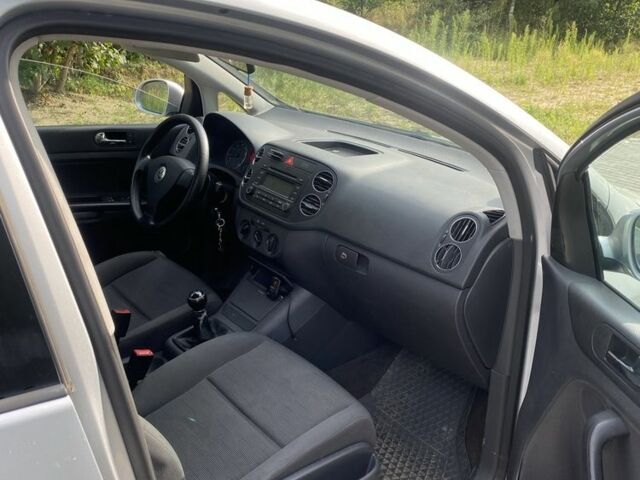 Серый Фольксваген Гольф, объемом двигателя 1.4 л и пробегом 243 тыс. км за 5199 $, фото 5 на Automoto.ua