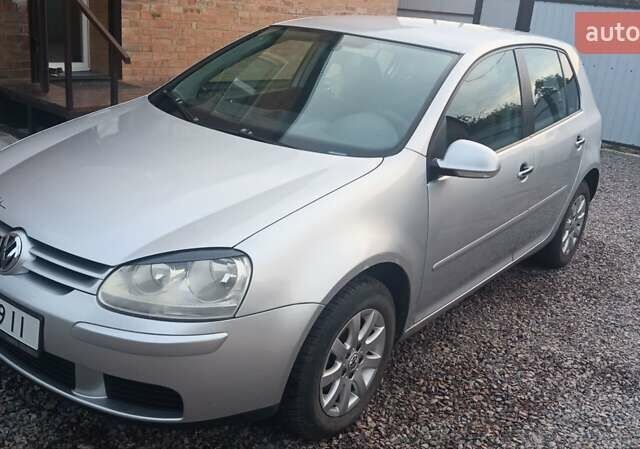 Серый Фольксваген Гольф, объемом двигателя 1.6 л и пробегом 242 тыс. км за 5150 $, фото 6 на Automoto.ua