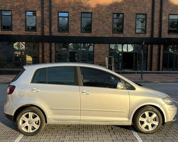 Фольксваген Гольф 2005 у Вінниці на Automoto.ua Сірий Фольксваген Гольф, об'ємом двигуна 1.97 л та пробігом 325 тис. км за 6900 $, фото 15 на Automoto.ua