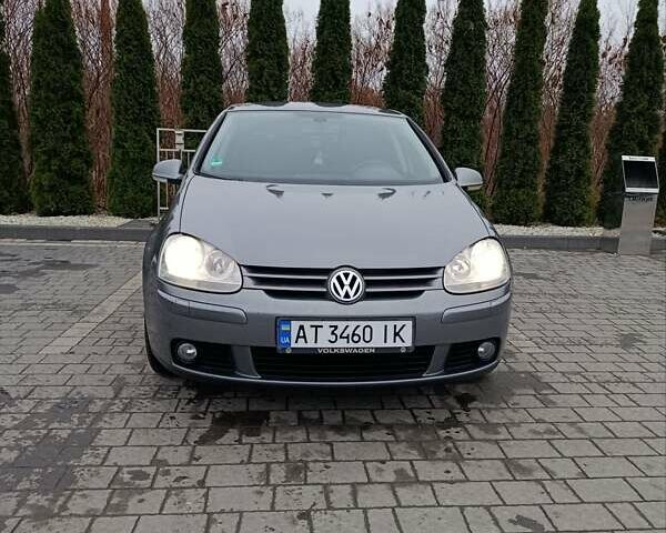 Серый Фольксваген Гольф, объемом двигателя 1.6 л и пробегом 331 тыс. км за 5100 $, фото 7 на Automoto.ua