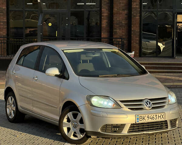 Фольксваген Гольф 2005 у Вінниці на Automoto.ua Сірий Фольксваген Гольф, об'ємом двигуна 1.97 л та пробігом 325 тис. км за 6900 $, фото 8 на Automoto.ua