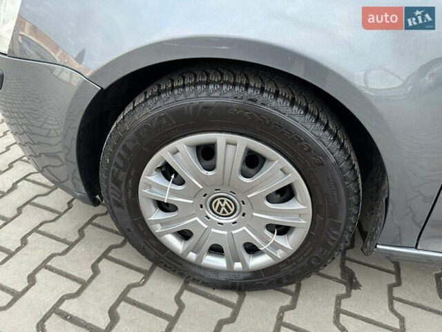 Серый Фольксваген Гольф, объемом двигателя 1.4 л и пробегом 270 тыс. км за 4400 $, фото 12 на Automoto.ua