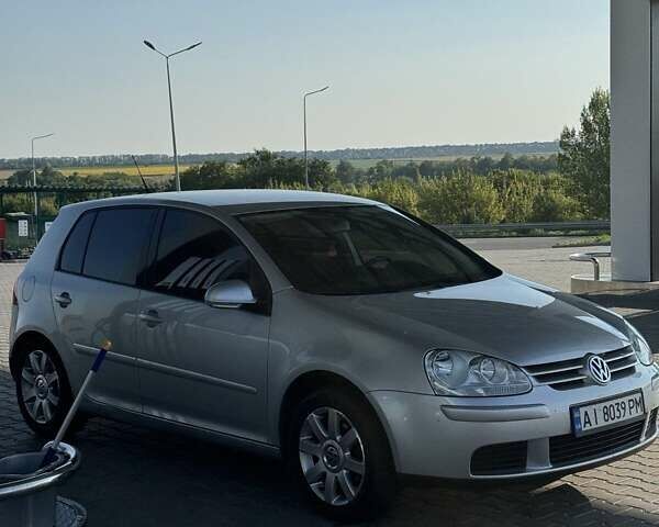 Серый Фольксваген Гольф, объемом двигателя 1.6 л и пробегом 200 тыс. км за 6000 $, фото 2 на Automoto.ua