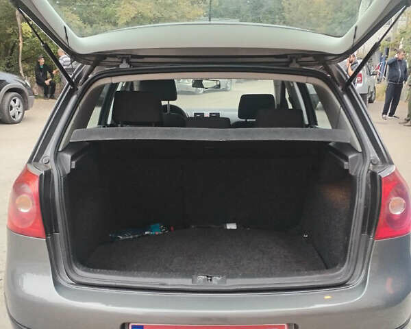 Серый Фольксваген Гольф, объемом двигателя 1.6 л и пробегом 205 тыс. км за 5900 $, фото 9 на Automoto.ua