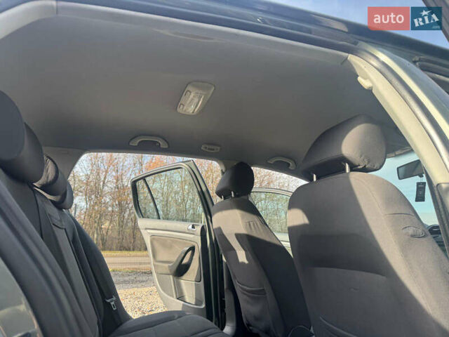 Серый Фольксваген Гольф, объемом двигателя 1.6 л и пробегом 180 тыс. км за 5900 $, фото 37 на Automoto.ua