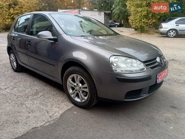 Серый Фольксваген Гольф, объемом двигателя 1.6 л и пробегом 205 тыс. км за 5900 $, фото 3 на Automoto.ua