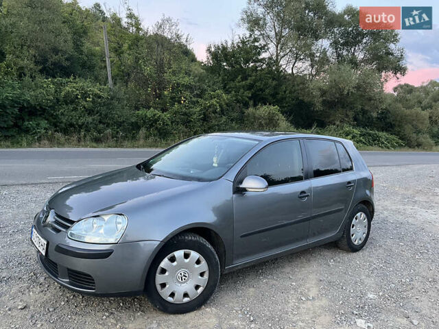 Фольксваген Гольф 2005 в Сваляве на Automoto.ua Серый Фольксваген Гольф, объемом двигателя 1.39 л и пробегом 191 тыс. км за 4700 $, фото 1 на Automoto.ua