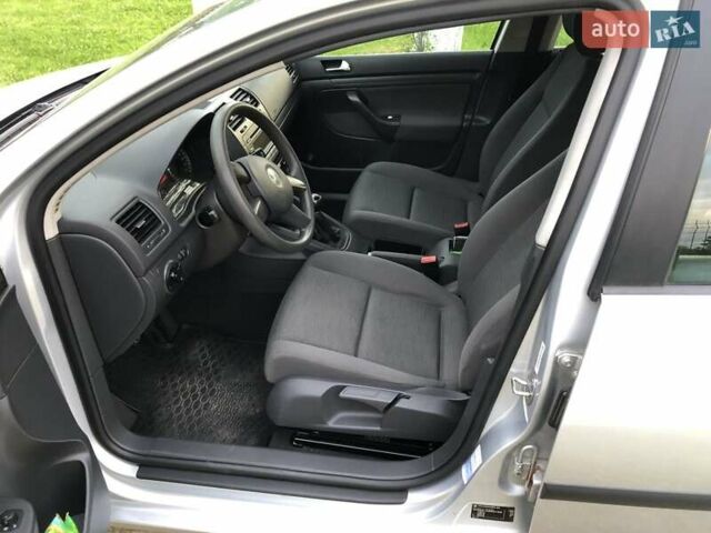 Серый Фольксваген Гольф, объемом двигателя 1.4 л и пробегом 190 тыс. км за 5000 $, фото 14 на Automoto.ua