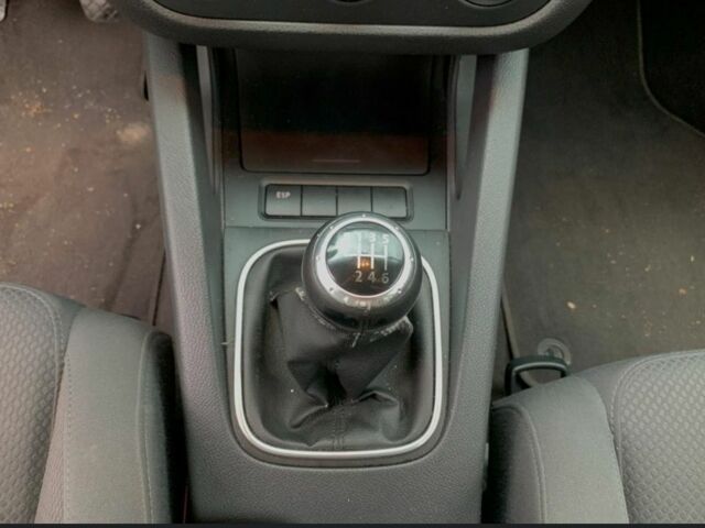 Фольксваген Гольф 2005 в Виннице на Automoto.ua Серый Фольксваген Гольф, объемом двигателя 2 л и пробегом 185 тыс. км за 5700 $, фото 7 на Automoto.ua